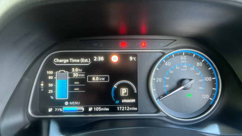 Nissan LEAF 110kW Acenta 39kWh 5dr Auto Electric Hatchback